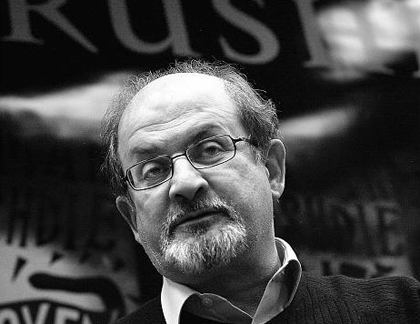 Salman Rushdie: 'Viết là nghề nguy hiểm'