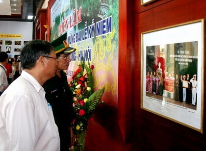 Triển lãm “Thừa Thiên Huế chào mừng Đại lễ 1000 năm Thăng Long - Hà Nội” 