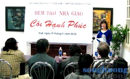 Đêm thơ nhà giáo “ Cõi hạnh phúc”