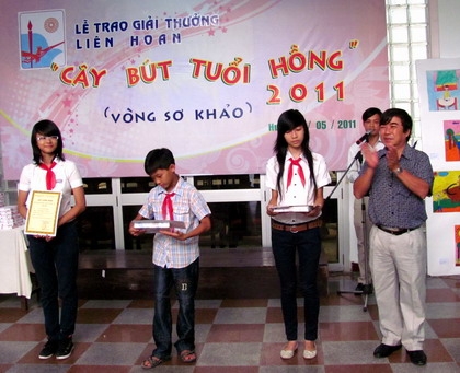 Nhà Thiếu nhi Huế: Trao giải cuộc thi “Cây bút tuổi hồng”