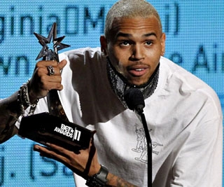 Chris Brown thắng lớn tại giải BET