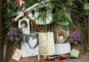 Tưởng nhớ Jim Morrison nhân 40 năm ngày mất 