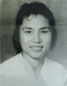 Nữ sinh Đồng Khánh những năm bốn mươi